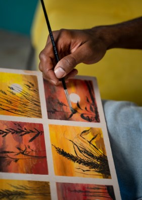 Best Paintings to Transform Your Home Interiors